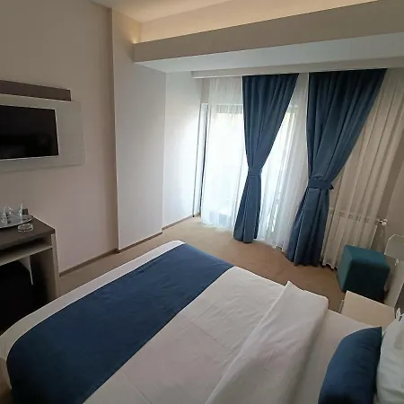 C&c Aparthotel